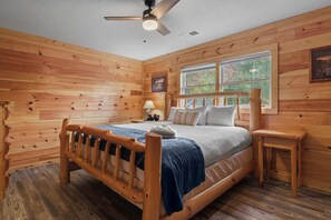 4 slaapkamers, een strijkplank/strijkijzer, wifi, beddengoed