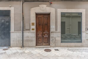 Exterior detail - Apartment 'Abenhamar' with Wi-Fi and Air Conditioning (Granada)