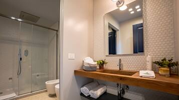 Appartamento, vista città | Biancheria da letto di alta qualità, copriletto in piuma