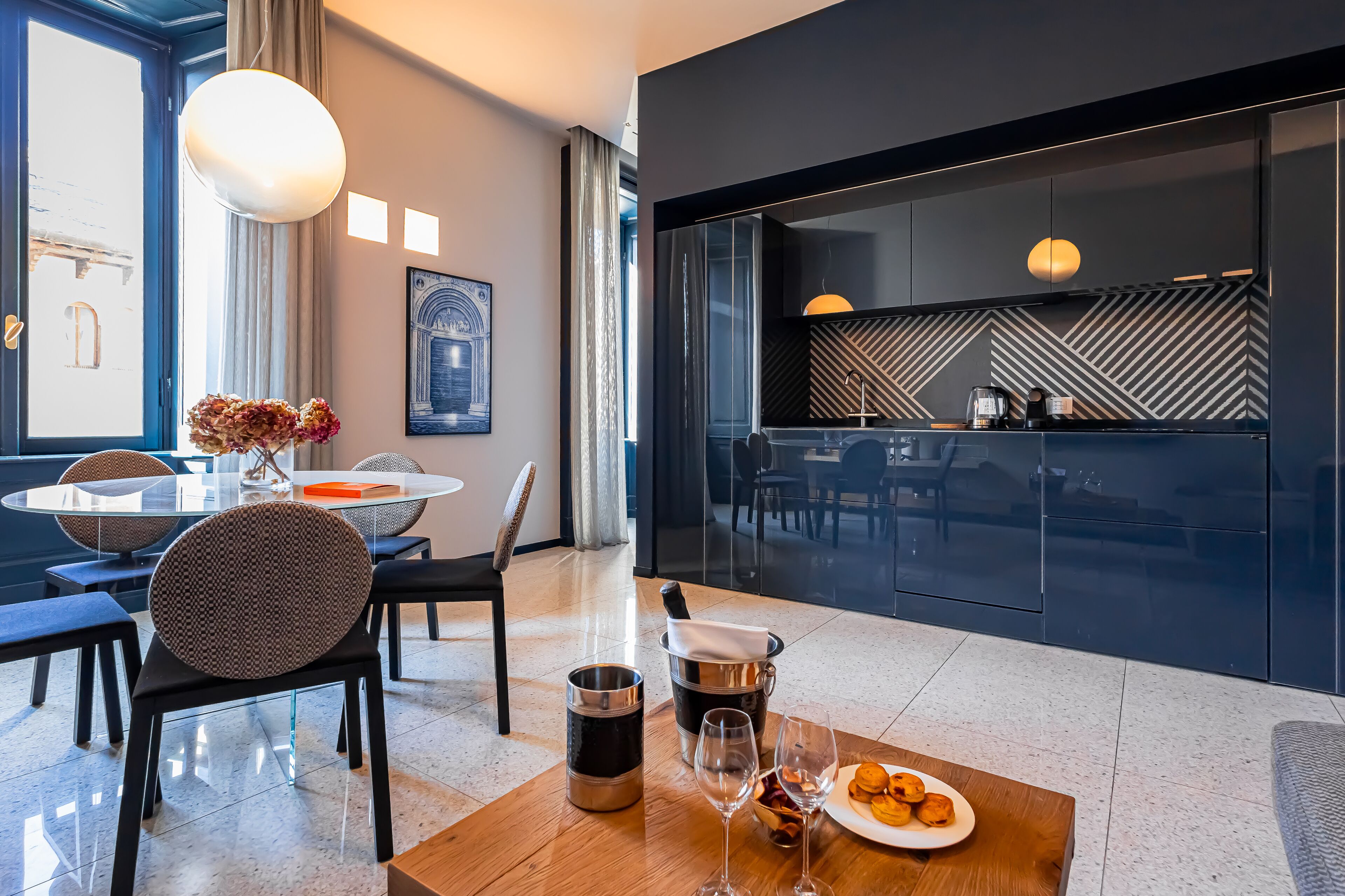 Apartment, City View | Premium bedding, down comforters, iron/ironing board, cribs/infant beds