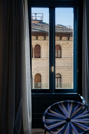 Apart Daire, Şehir Manzaralı | Kaliteli yatak takımı, kuştüyü yorgan, ütü/ütü masası 