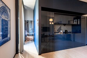 Appartamento, vista città | Biancheria da letto di alta qualità, copriletto in piuma