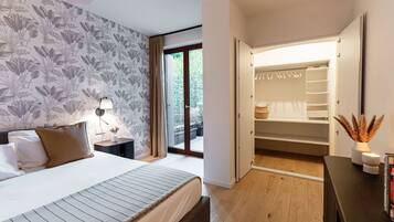 Apartment, Lake View