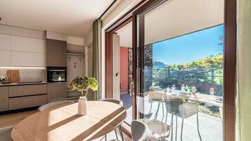 Apartment, Lake View