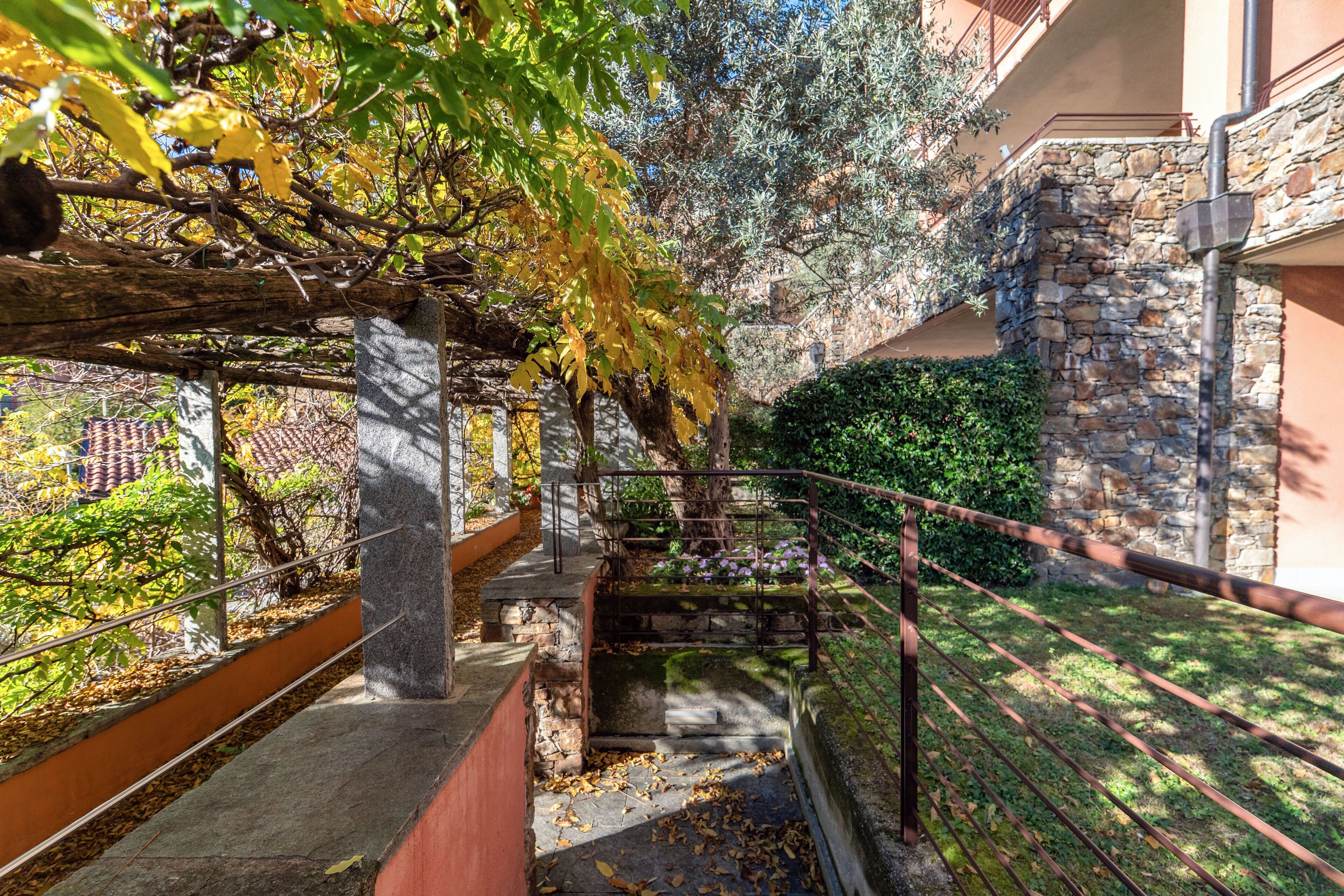 Lägenhet - sjöutsikt | Sängtillbehör av högsta kvalitet, duntäcken och strykjärn/strykbräda