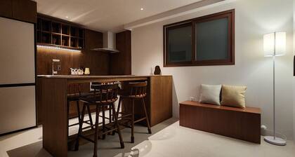 Cozy Café Vibes & Timeless Design — Your Tranquil Seoul Hideaway Awaits