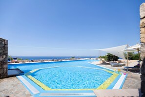 Pool - Holiday Home 'Posto Felice - K1' with Sea View, Shared Pool and Private Terrace (Costa Paradiso)