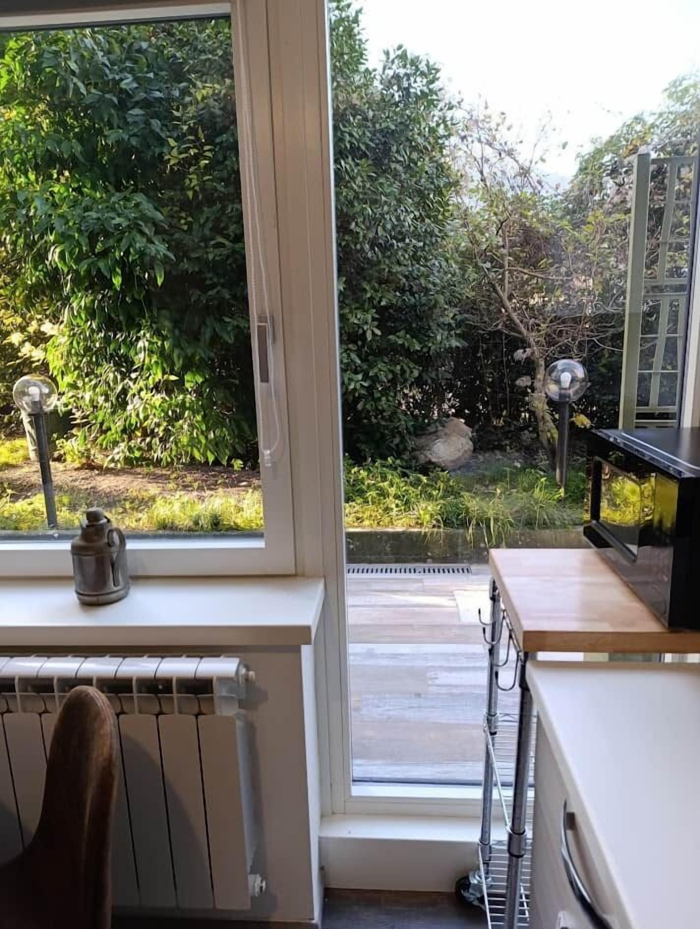 Kylskåp, mikrovågsugn, ugn och spishäll