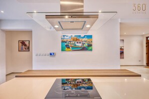 Interior - The Pender LUX HUB - 4BR villa with Pool, WIFI&AC (St. Julian`s)