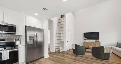 New Ace Cottage - King Bed - Loft - Sports Complex