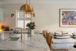 Interior - Stunning Chelsea Garden Apartment (Chelsea, London, UK)