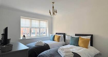 Ashford Work Stay • Parking & M20 Nearby