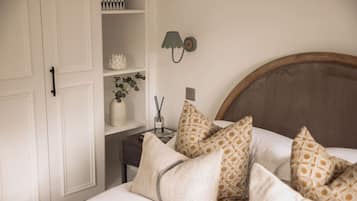 3 habitaciones, tabla de planchar con plancha, cuna de viaje y wifi