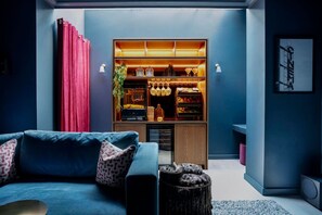 Télévision, chaîne hi-fi