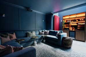 Fernseher, Stereoanlage