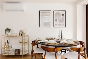Dining - Gorgeously designed Fulham Apartment (Fulham, London, UK)