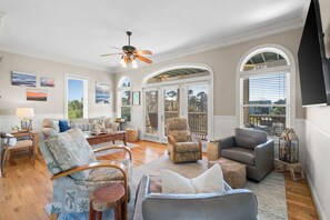 TV, DVD player - Salty Daze- Private pool & hot tub, pet friendly, family friendly! (Cape San Blas)