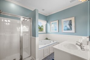 Shower, hair dryer, towels - Salty Daze- Private pool & hot tub, pet friendly, family friendly! (Cape San Blas)