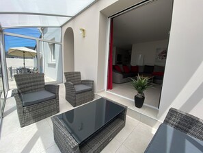 Terrace/patio - Spacious house, all comforts, beach and harbour 100 metres away (Plouescat)