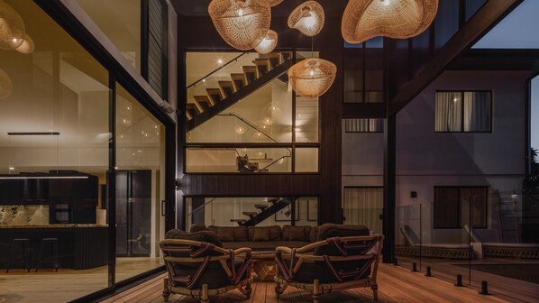 Interior - Ebony Escape - Casuarina (Casuarina)