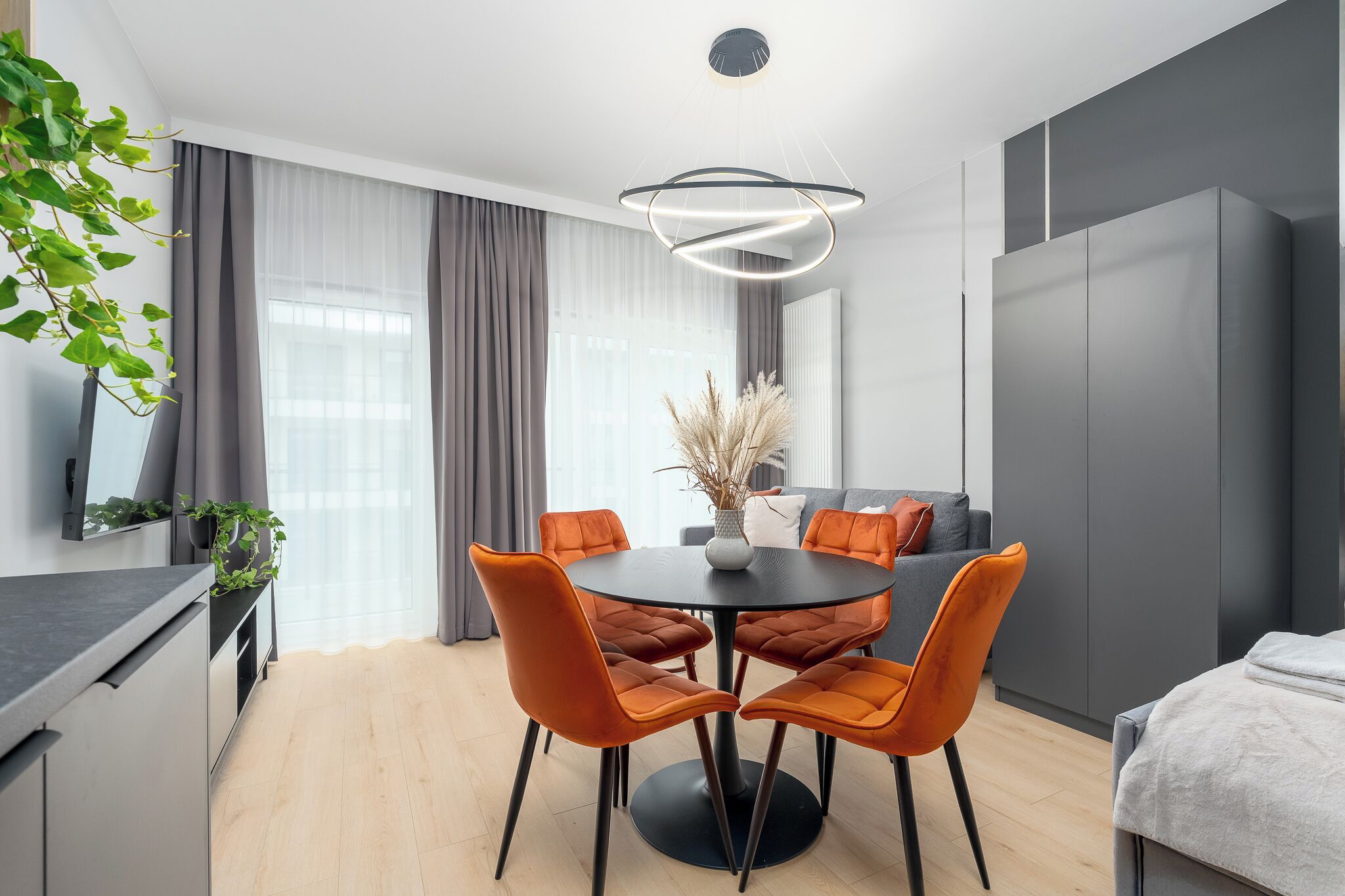 Classic Studio Suite, Balcony | Iron/ironing board, cribs/infant beds, free WiFi, bed sheets