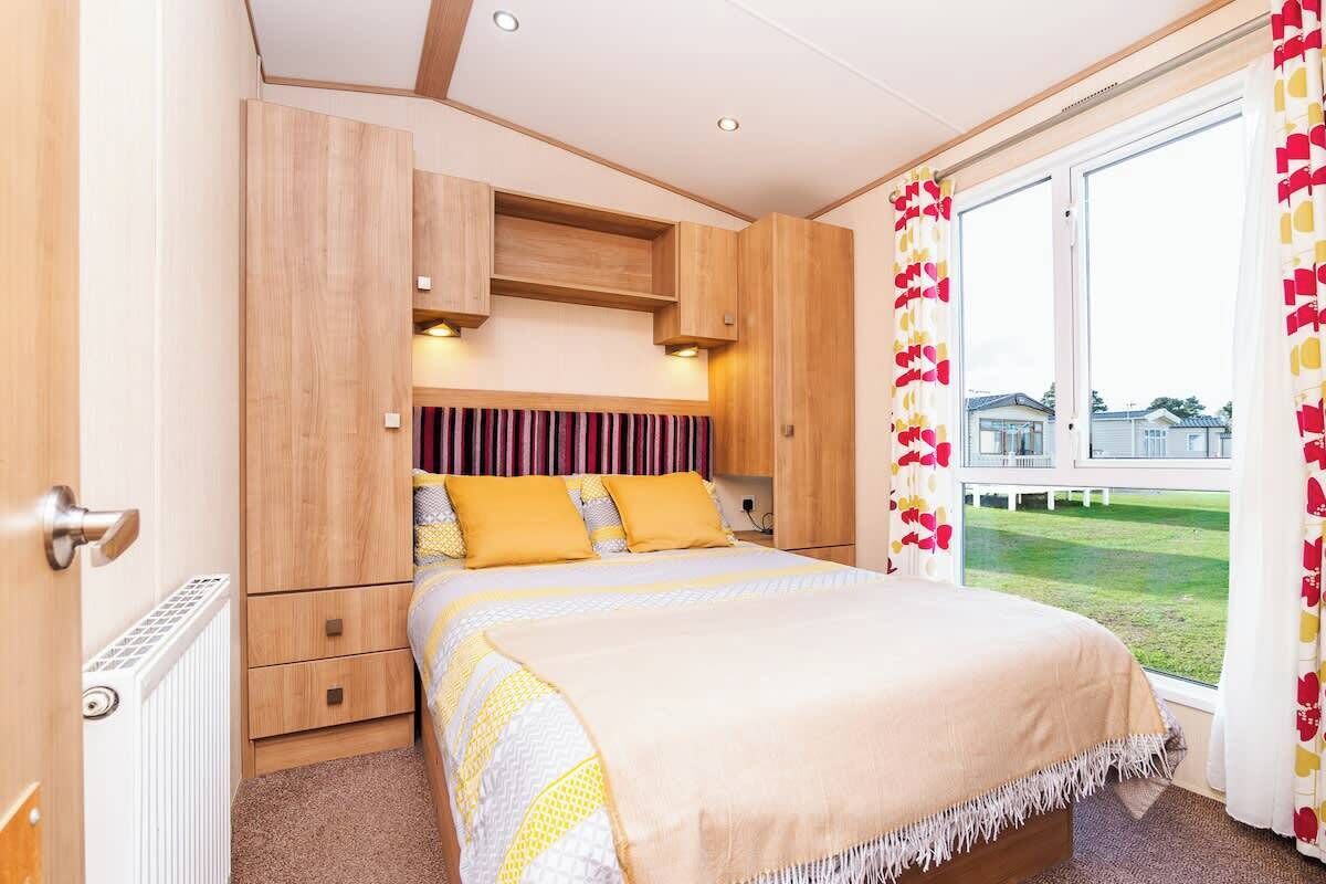 3 soverom, strykejern/-brett, wi-fi og sengetøy