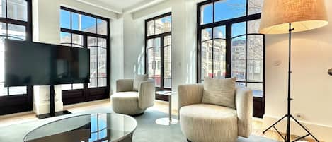 ラグジュアリー アパートメント 3 ベッドルーム シティビュー | リビング エリア