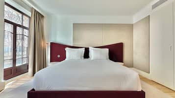 Soundproofing, iron/ironing board, free WiFi