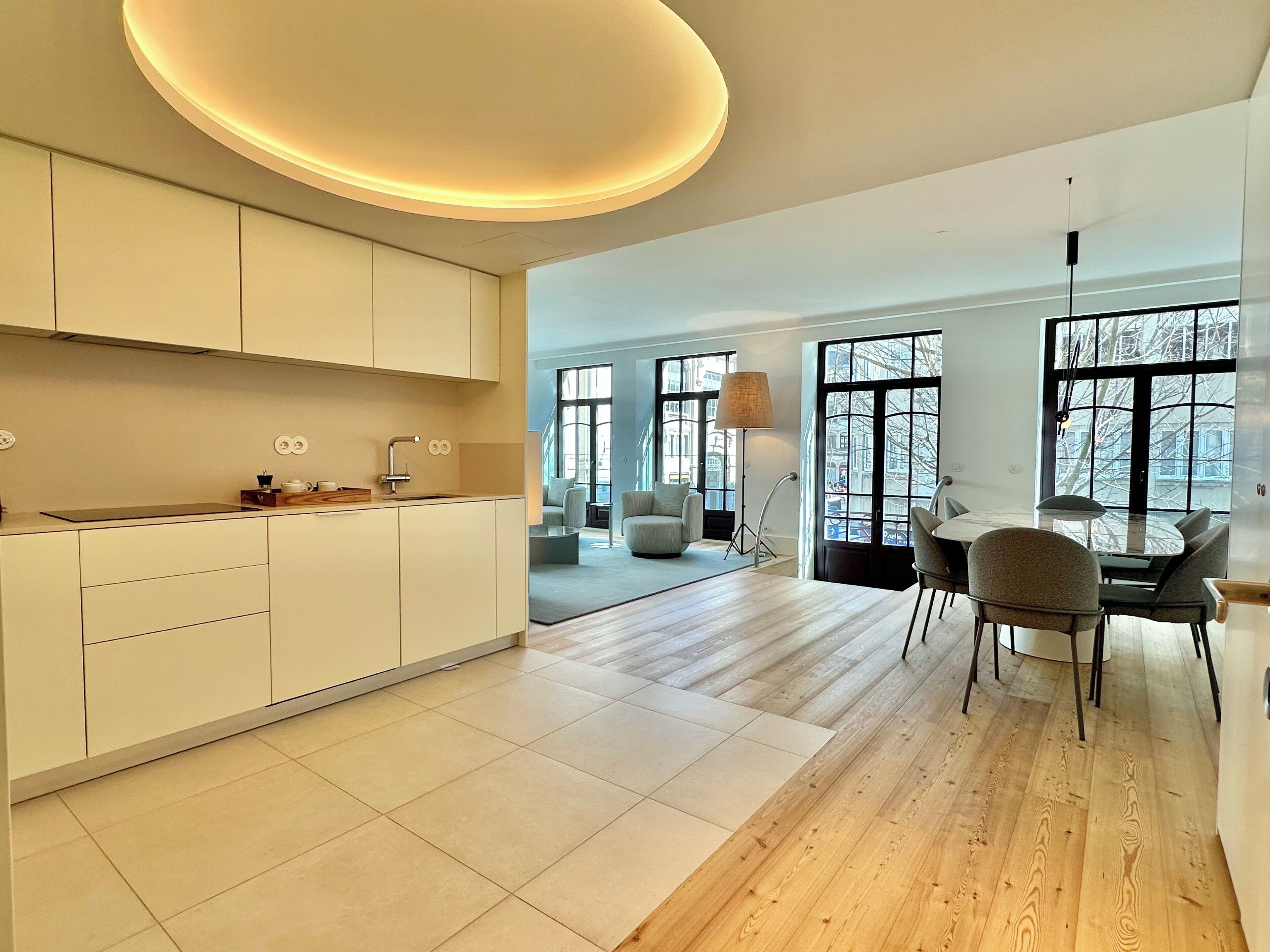 Luxury Apartment, 3 Bedrooms, City View | Dining room