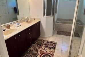 Room - Cozy, Private Home Close to the I95 Exit 284 (Palm Coast)