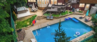 Private Pool - Hot Tub - Game Room - 20 min DT