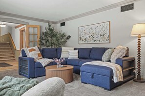 Fernseher, Kamin, Arbeitsbereiche