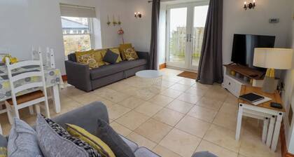 Pet-Friendly Heritage Grade-II Listed Cottage. Exclusive 60% Off Golf Discount!