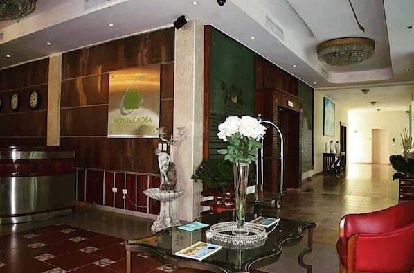 Reception - Hotel Novus Caoba (Mao)