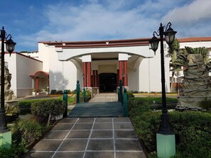 Front of property - Hotel Novus Caoba (Mao)