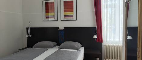 1 bedroom, WiFi, bed sheets