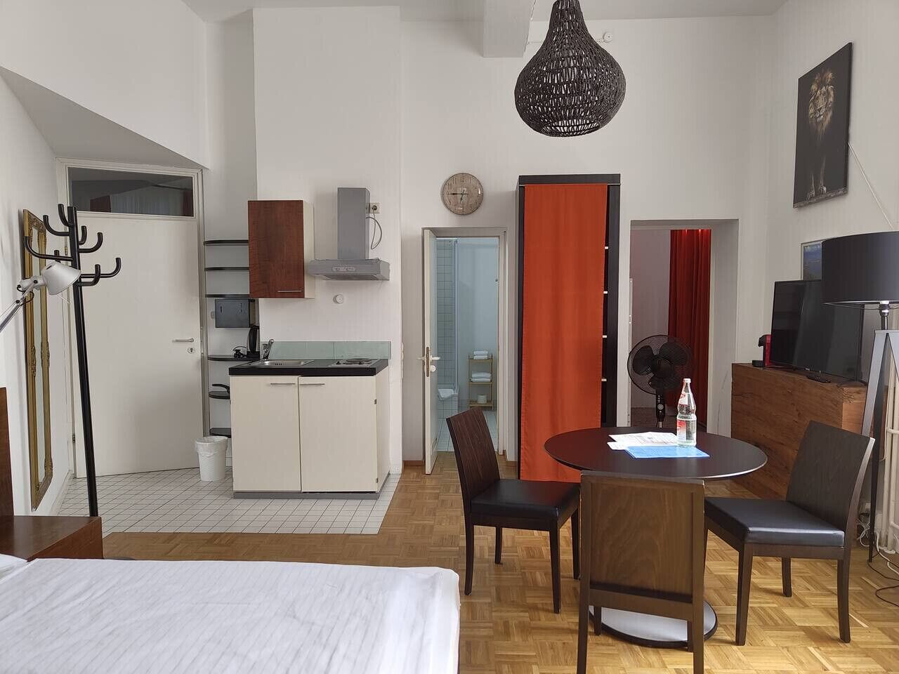 1 sovrum, strykjärn/strykbräda, wi-fi och sängkläder