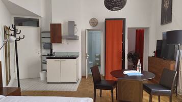 1 Schlafzimmer, Bügeleisen/Bügelbrett, WLAN, Bettwäsche