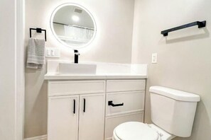 Room - Exotic home Rogers by sdstay (Casa de Oro-Mount Helix)
