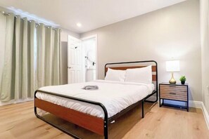 Room - Exotic home Rogers by sdstay (Casa de Oro-Mount Helix)