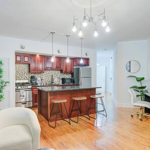 Interior - Elegant 2BDR in Philly’s Historic Old City (Philadelphia)