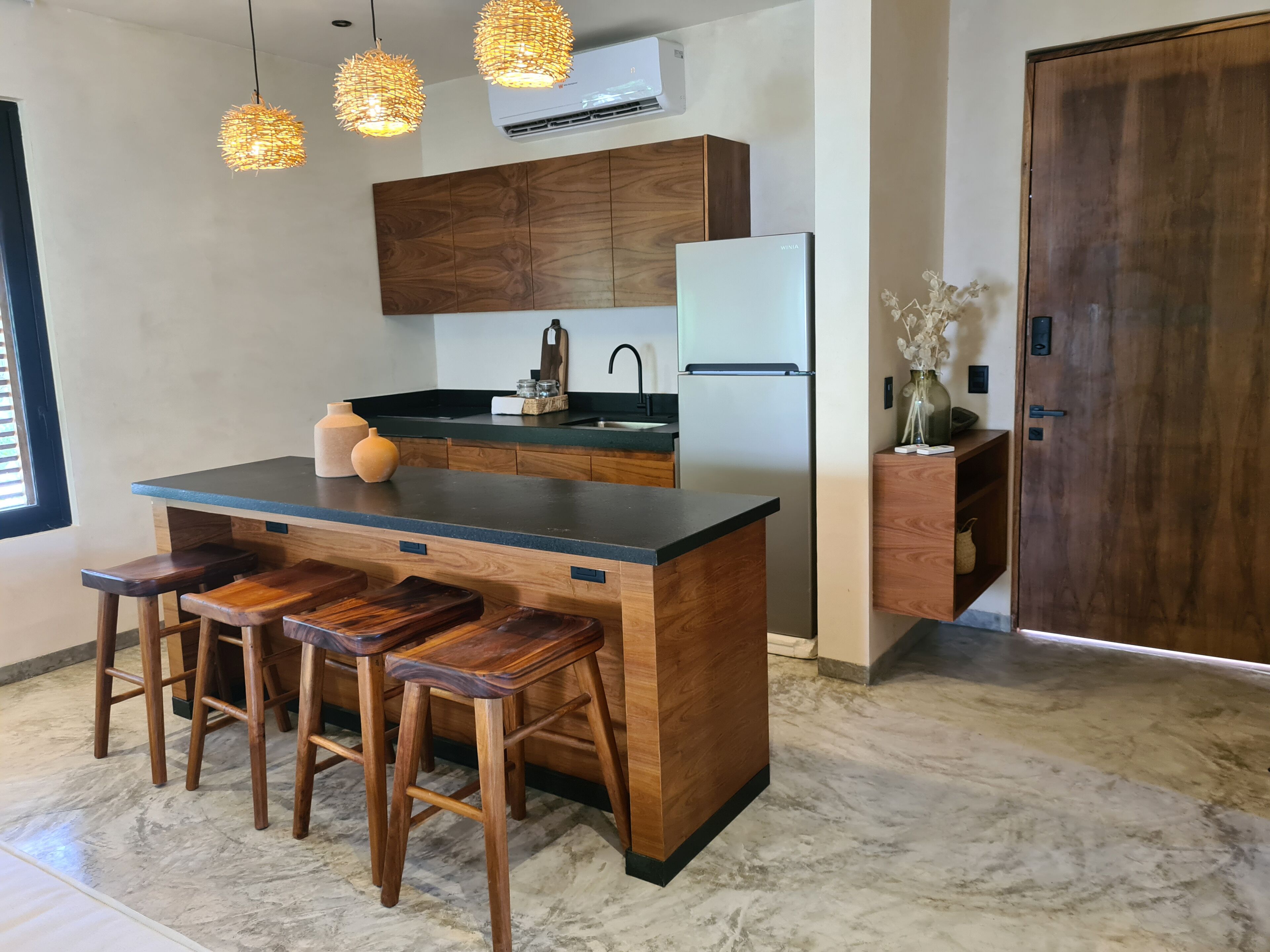 Departamento Confort, 2 habitaciones, alberca privada, vista al jardín | Cocina privada