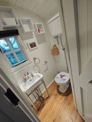 Hair dryer - Luxury Countryside Shepherds Hut with Hot Tub (Cornwall)