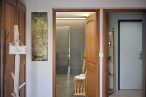 Deluxe Quadruple Room | Free WiFi