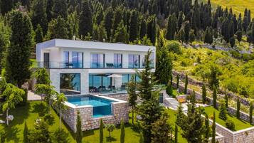 House, Smoking | 4 bedrooms