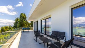 House | Terrace/patio - Horizon Villa Luxurious Lakefront Retreat (Shkodër)