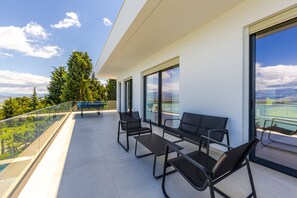 Villa | Terrace/patio - Horizon Villa Luxurious Lakefront Retreat (Shkodër)