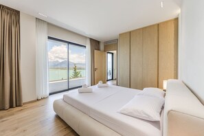 Villa | 4 bedrooms - Horizon Villa Luxurious Lakefront Retreat (Shkodër)