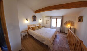 1 chambre, fer et planche à repasser, Wi-Fi gratuit, draps fournis