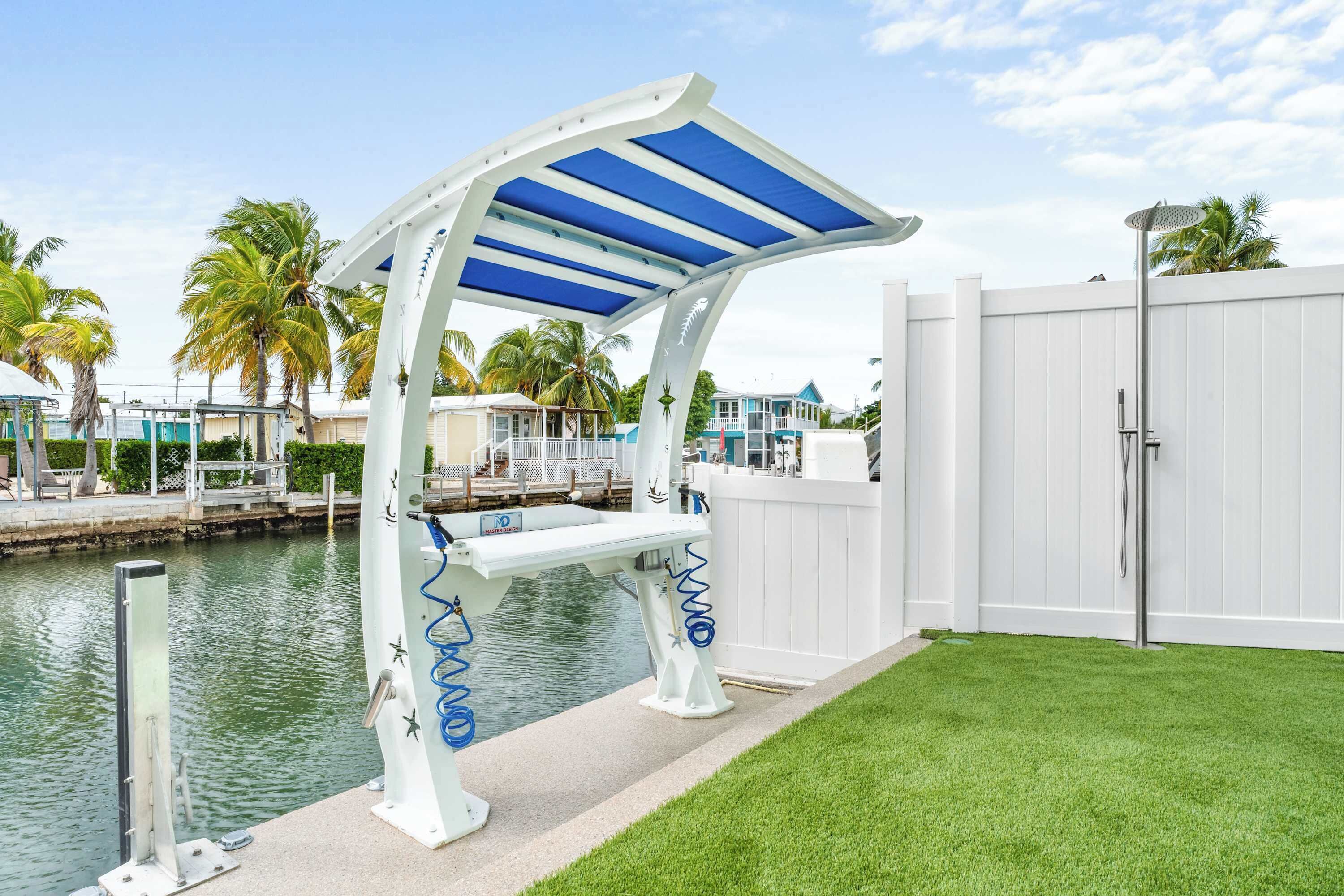 Villa | 3 bedrooms, desk, Internet